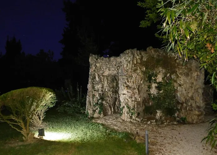 Appartamento Con Piscina Immersa Nel Verde