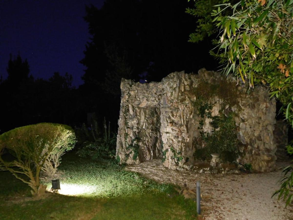 Con Piscina Immersa Nel Apartment Cascina