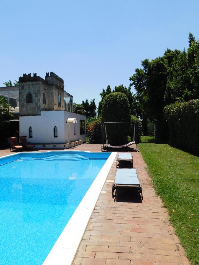 Con Piscina Immersa Nel *