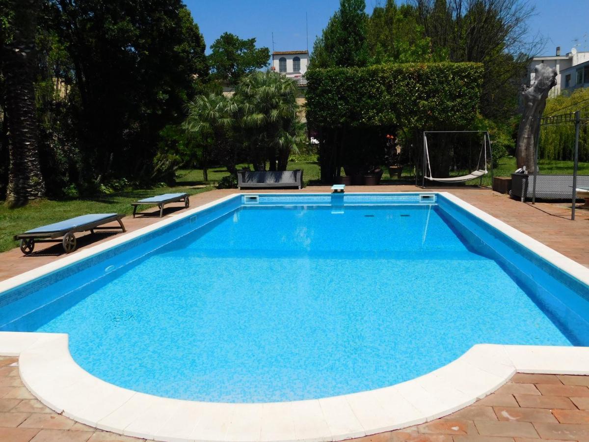 Con Piscina Immersa Nel * Cascina