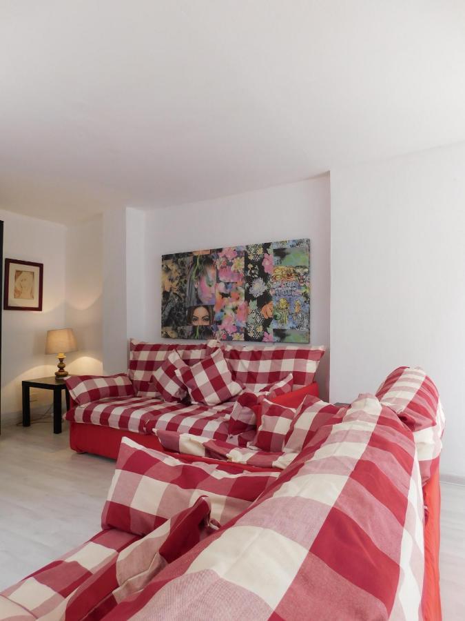 Con Piscina Immersa Nel Apartment Cascina